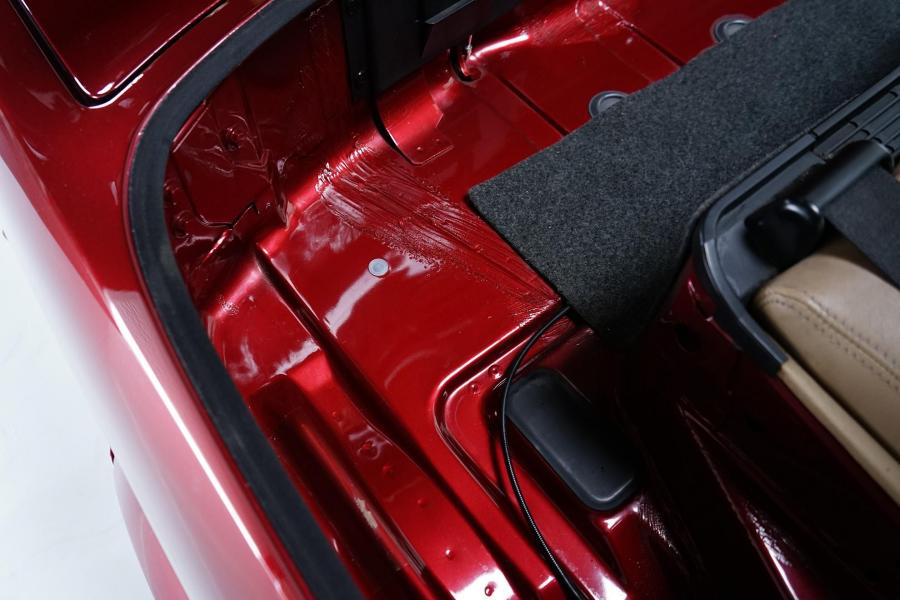 Детали экстерьера BMW 325i Convertible (Calypso Red) 1990 года  (фото 149 из 190)